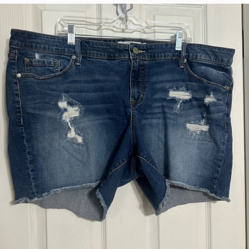#0659- Torrid Distressed Demin Shorts, Sz 24W